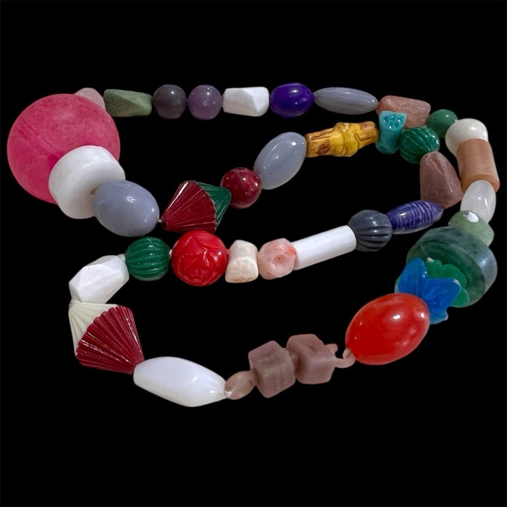 Vintage boho Colorful Beaded Necklace Large Pink Center Bead - Picture 3 of 6